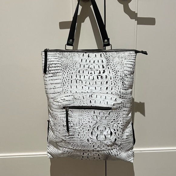 Polonia Cruz Leather Bag / Backpack. White With Black - Picture 9 of 15